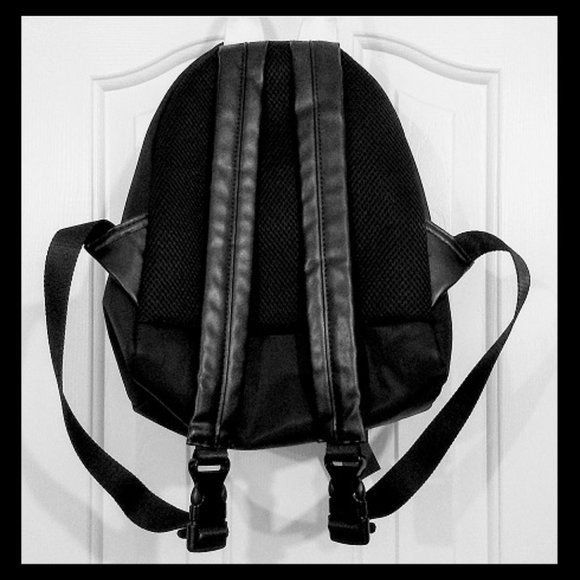 NEW BeBe Mini Black & White Backpack. - Picture 2 of 4